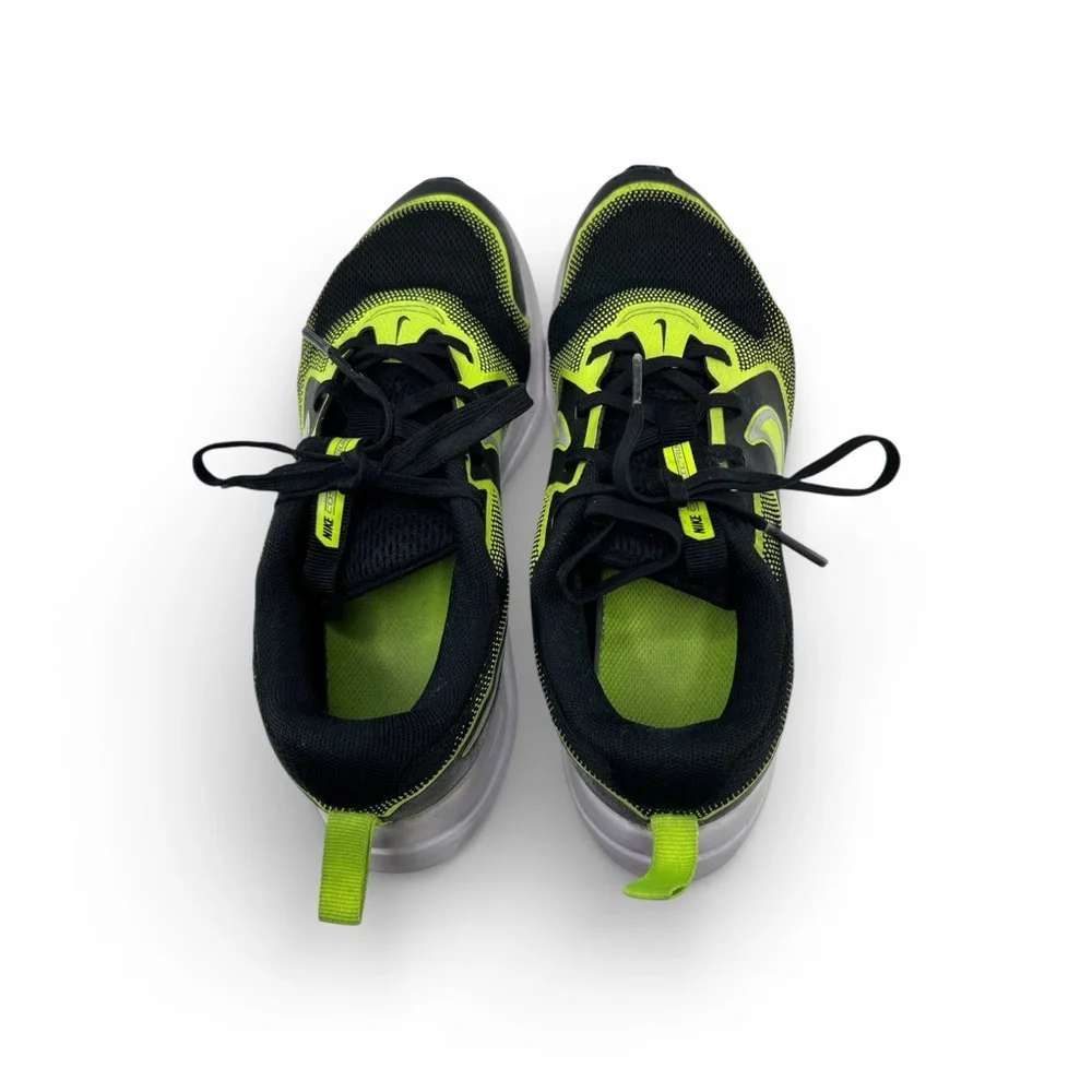 Nike Cosmic Runner Running Sneakers Youth Size 3.5